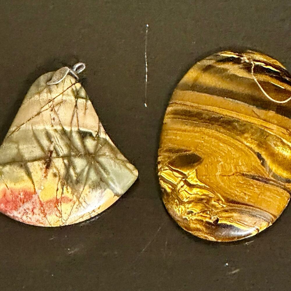 Beautiful Jasper Pendant with Silver Clasp